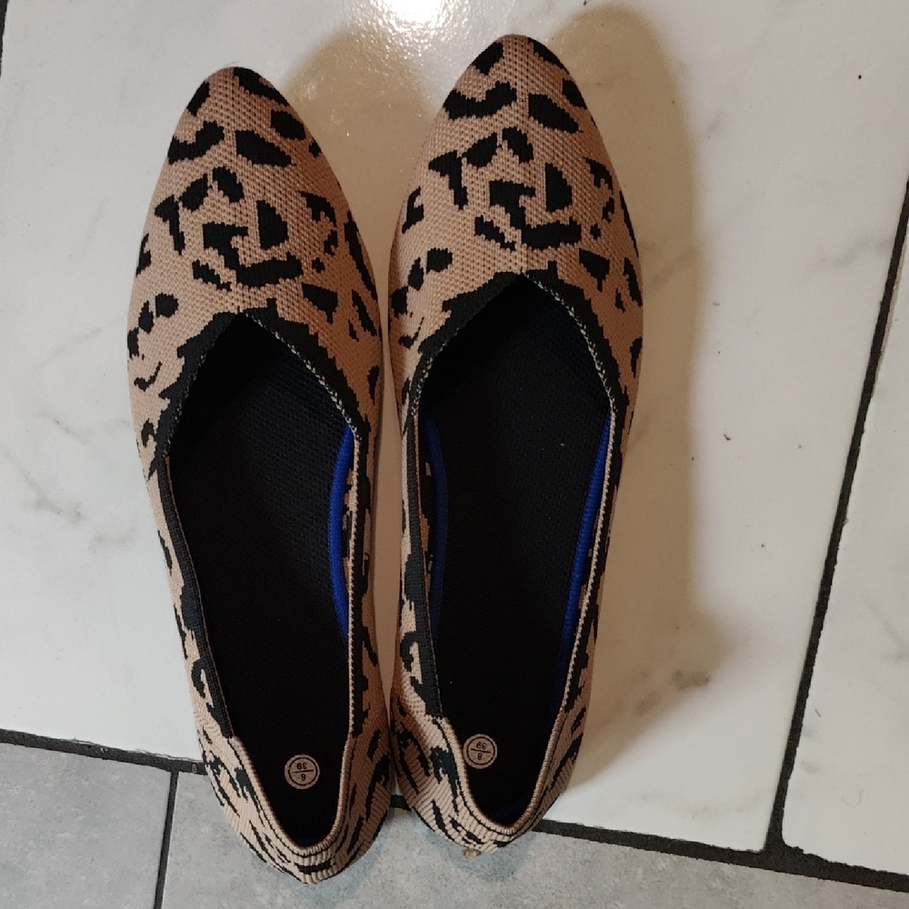 Like New Leopard Print Women's Flats